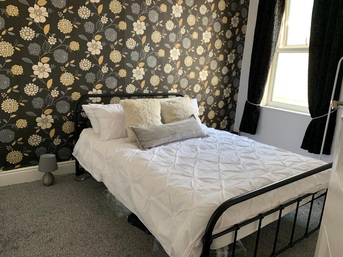 Blackpool Abode - Seaside Cove Экстерьер фото