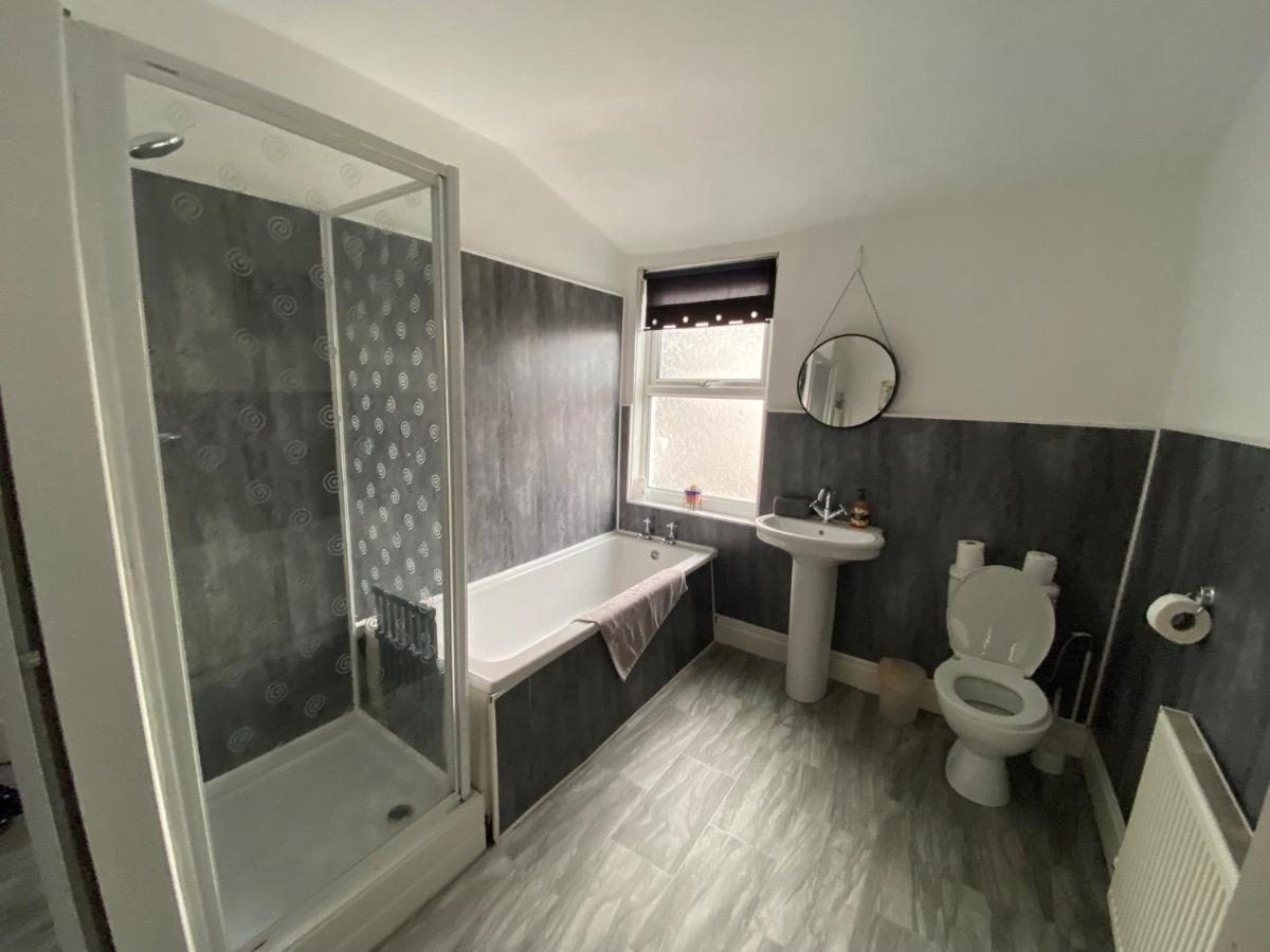 Blackpool Abode - Seaside Cove Экстерьер фото